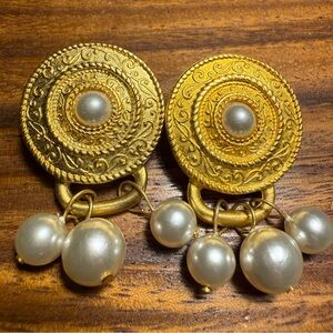 Jaclyn Smith Gold and Pearl Post Statement Earrings